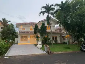 Disewakan Rumah Mewah, Cantik, At Mediteranian Golf Lippo karawaci