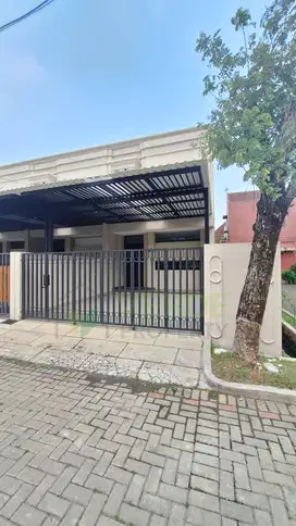 Di Jual Rumah Bangunan Baru Hoek di Sektor 7A Gading Serpong