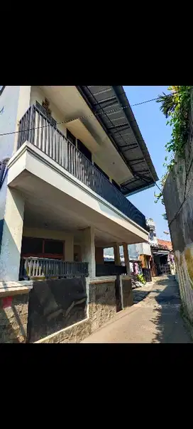 Rumah Samping Villa Duta