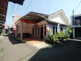 Rumah Seken Bagus Dekat Stasiun dan Jalur Angkot di Tanah Baru Depok