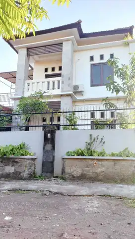 DIJUAL RUMAH 2 LANTAI KAWASAN JALAN BAJATAKI GATSU BARAT