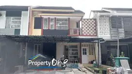 Dijual Rumah 2 Lantai Semi Furnish Di Cluster The Castilla BSD (YN)