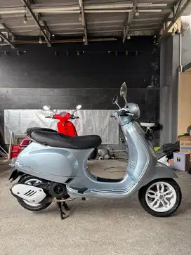 Vespa LX 125 iGet 2022 Grey Delicato