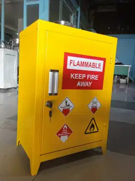 LEMARI B3 LABORATORIUM