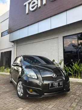 Toyota yaris manual 2010