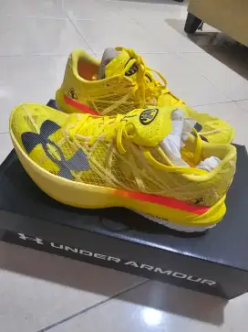 Under armour velocity elite 2