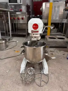 Planetary mixer 
Dough mixer
Merk Fomac
Kapasitas 15 liter