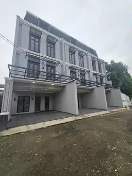 Rumah Kemang - Buncit. UNIT BARU, Full Marmer, Cluster Jalan Utama