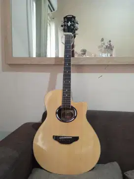 Jual gitar akustik/elektrik yamaha