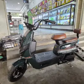 CUCI GUDANG SEPEDA LISTRIK HARGA PABRIK !! HARGA BISA NEGO SAMPAI DEAL