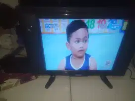 Tv led 20 inch merk LED+stb normal siap tonton nego tipis