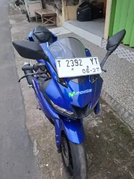 Yamaha R 15 V3 plat T