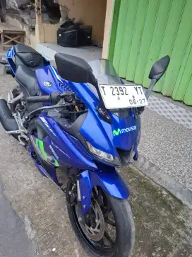 Yamaha R 15 V3 blue