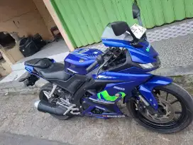 Yamaha R 15 V3 biru