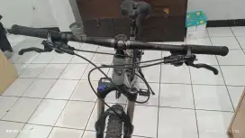 Sepeda MTB merek cyber y8 element