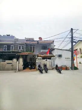 Rumah Cempaka Putih Dijual. Ada KOST AKTIF & FULL. Komplek - NEGO