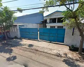 Gudang Terawat Sidoarjo Strategis Nol Raya Kletek, Taman