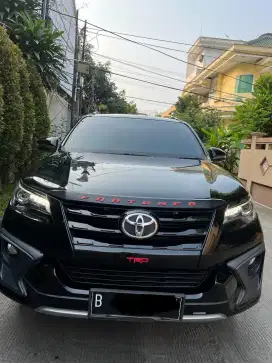 Toyota fortuner vrz trd sportivo diesel solar 4×2 2018 matic