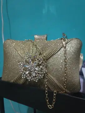 Tas pesta kekinian