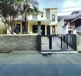 Rumah di Pejaten, Jakarta Selatan