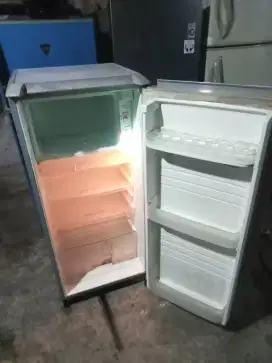 Kulkas 1 pintu Sanyo original mesin