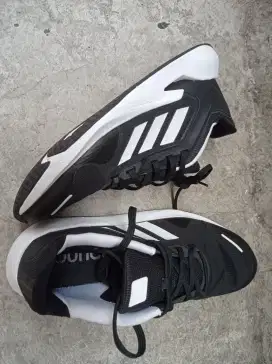 Sepatu running casual Adidas Alphatorsion EG9627