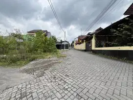 Dijual Tanah Bonus Rumah Jogja, Jl. Kaliurang Km.13, Dekat Kampus UII