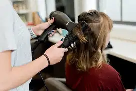 Lowongan Hairstylist Wanita