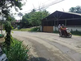 DI JUAL TANAH MURAH BERIKUT BANGUNAN NYA DI JALAN RAYA CISEENG BOGOR