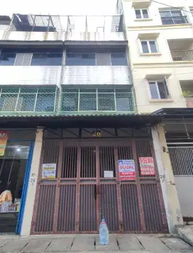 IP3013b: Disewakan Rumah Jelambar Cocok Dagang Dekat Pasar