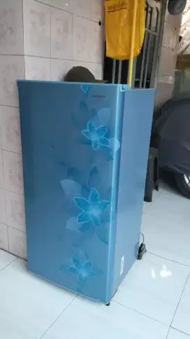 Kulkas sharp 1 pintu