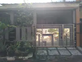 Dijual rumah Lokasi adem , aman , asri