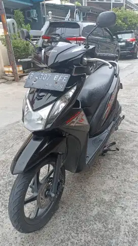 Honda beat esp tahun 2015.