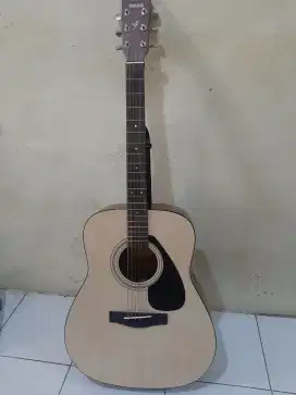 Jual gitar akustik yamaha