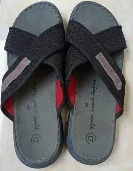 Sendal Bugatti ukuran 46 original