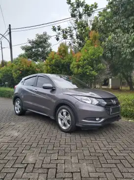 LOW KM RECORD HONDA SIAP PAKAI HRV E CVT 2017