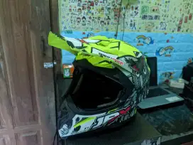 Helm JPX cross.