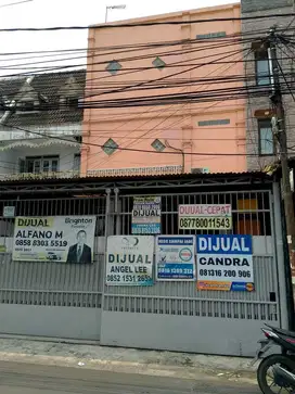 Ruko 3lt Komersil di Jl Taman Ratu Raya Kebon Jeruk Jakarta Barat