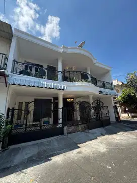 RUMAH MEWAH Semi Furnish Dekat Puskesmas Sulfat Kota Malang