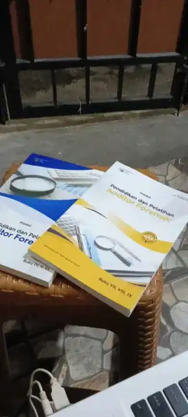 Buku pendidikan dan pelatihan