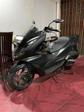 Honda PCX Hitam 2023