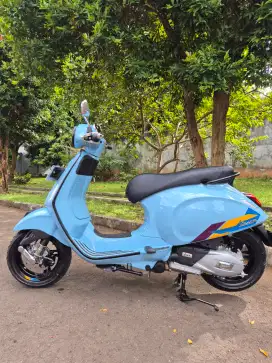 Vespa Primavera S 2024 Blue Capri