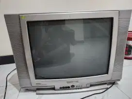 Dijual 2 TV Tabung TOSHIBA & SANYO + STB