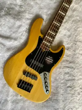 Bass fender jazz 5string custom aktif
