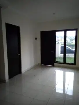 Jual Murah Dan Cepat Rumah 2 Lantai Di Harapan Mulya, Bekasi.