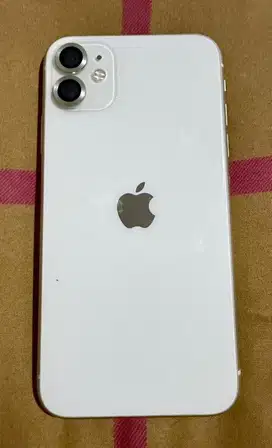 Iphone 11 64 garansi ibox mulus