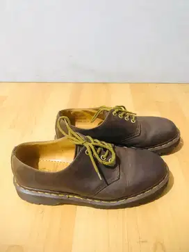 Sepatu Dr Martens 1461