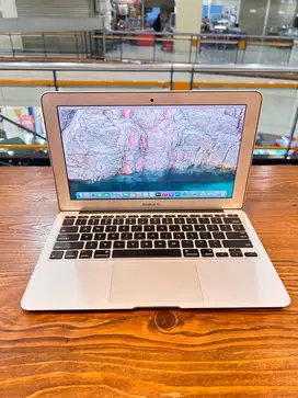 Macbook Air 11inch 2015