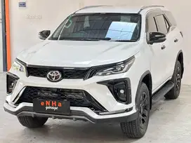 New Fortuner GR 2.8 Legender Low KM!