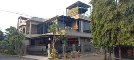 Rumah Hoek 2,5 Lantai LT. 235  Bebas Banjir Di Duta Harapan Bekasi